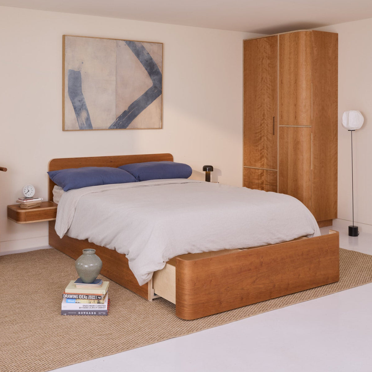 Curved Bed
