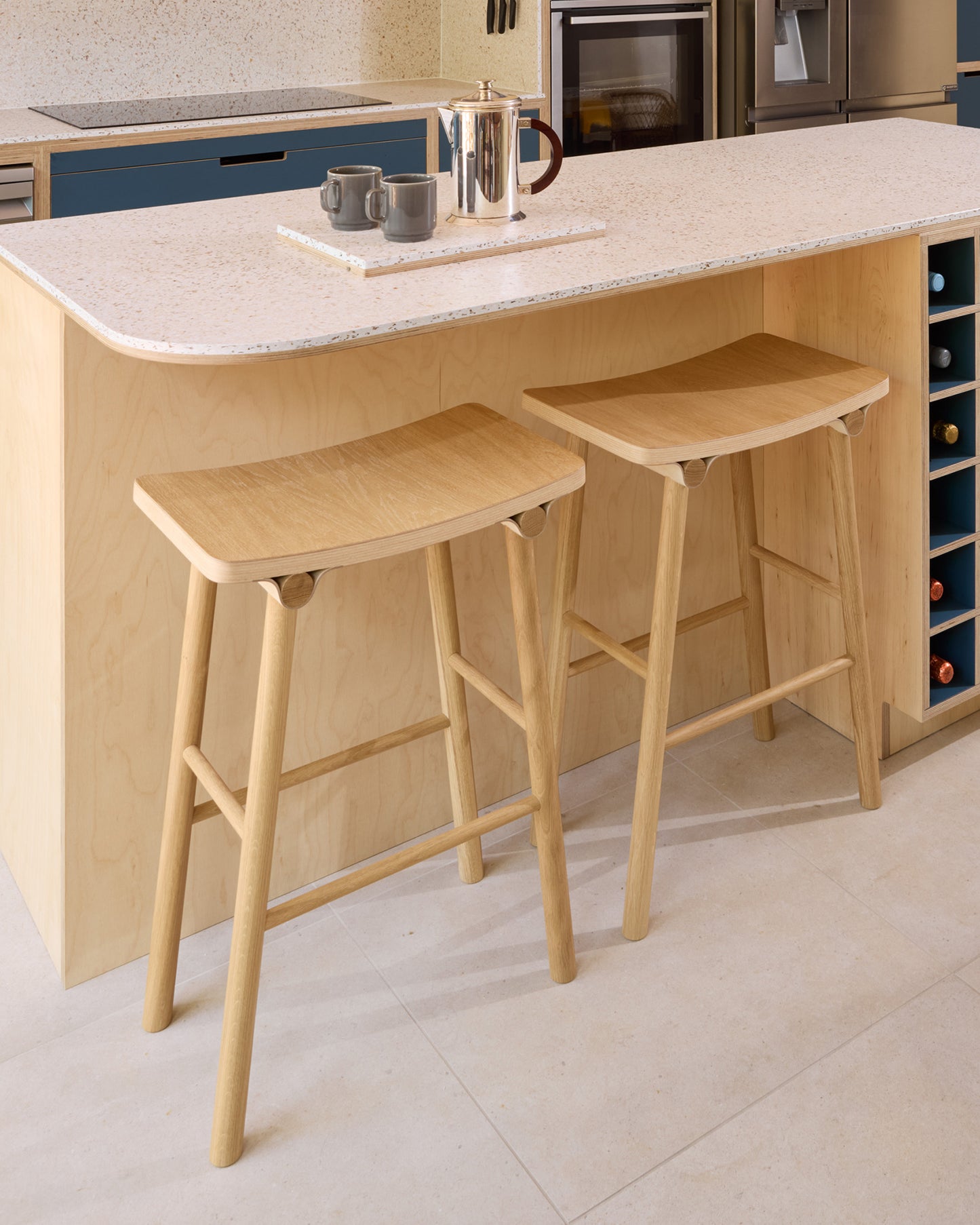 Wave Bar Stool
