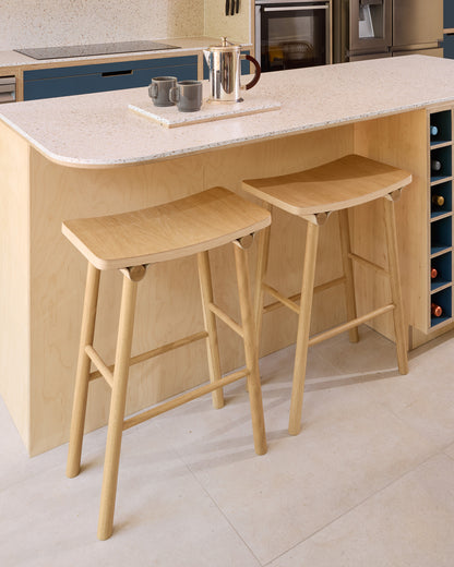 Wave Bar Stool